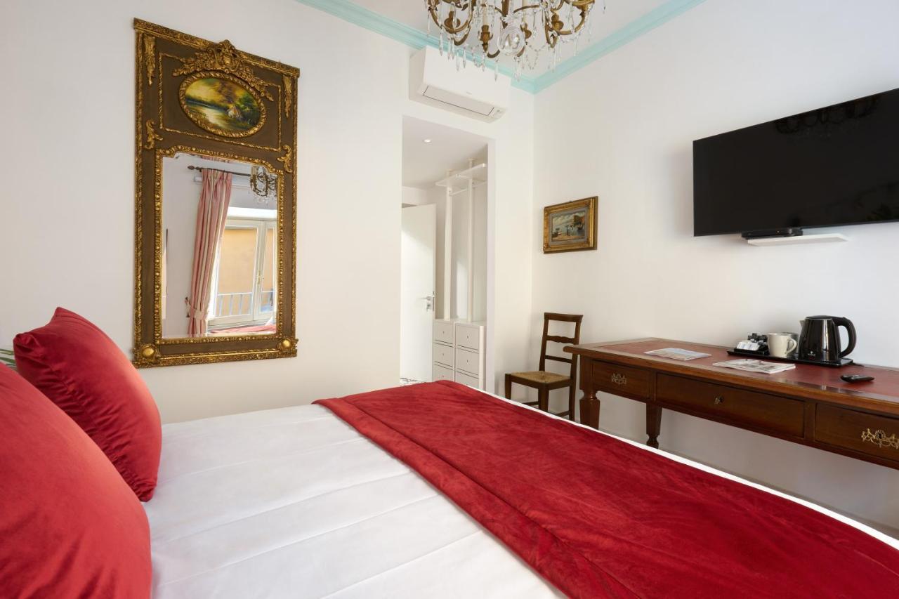 Отель Delfini Trevi House Рим Экстерьер фото