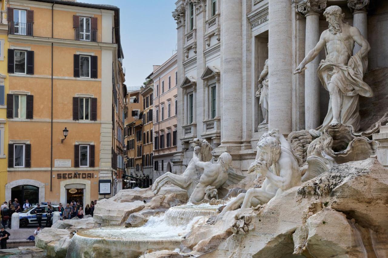 Отель Delfini Trevi House Рим Экстерьер фото